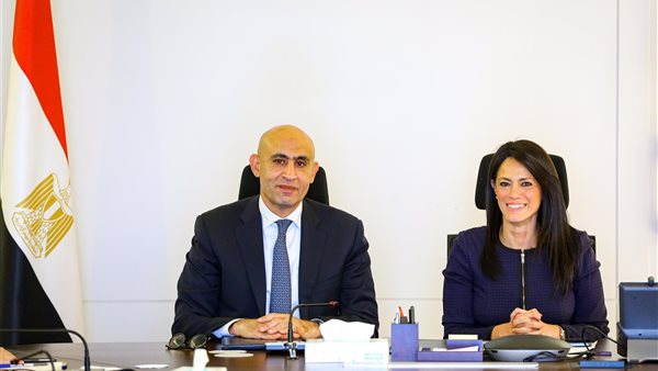 وزيرا التخطيط والتعليم