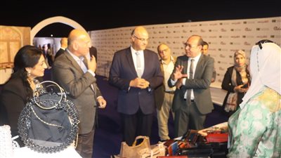 محافظ القليوبية يشهد فعاليات برنامج المنح الدراسية بمجمع تكرير مسطرد