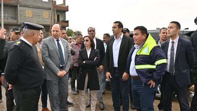 حملة مكبرة لإزالة التعديات بمركز الدلنجات بقيادة محافظ البحيرة ومدير الأمن 