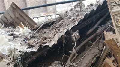 إصابة شخص إثر انهيار بلكونة عقار بمساكن عين شمس | صور 