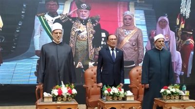 رئيس الوزراء الماليزي من الأزهر: الإمام الطيب ذو مكانة عالية ونموذج للوسطية