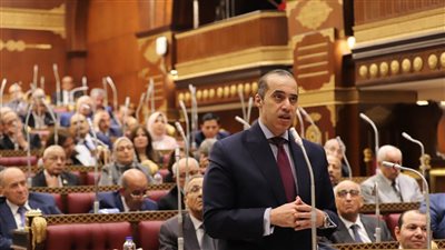 وزير الشئون النيابية: مشروع قانون العمل يوازن بين مصالح الأطراف الثلاثة الحكومة وصاحب العمل والعمال 