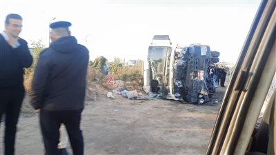 انقلاب تريلا على طريق الإسكندرية الصحراوي وعودة الحركة المرورية