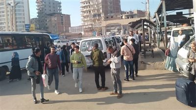 للحد من تكدس.. الدفع بـ40 سيارة إضافية وأتوبيسات لنقل طلاب دسوق لكفر الشيخ 