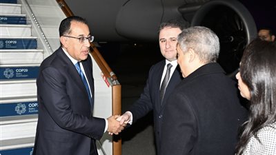 نيابة عن السيسي.. رئيس الوزراء يصل إلى أذربيجان لحضور قمة المناخ كوب 29
