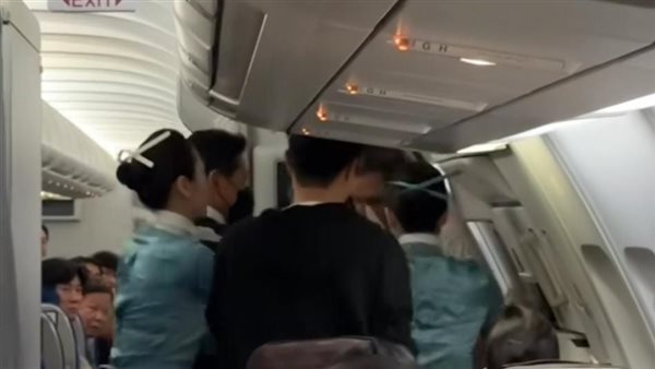 راكب يحاول الخروج