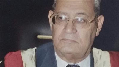 بدء عزاء الدكتور عبد الوهاب عبد الحافظ رئيس مجمع اللغة العربية ورئيس جامعة عين شمس الأسبق