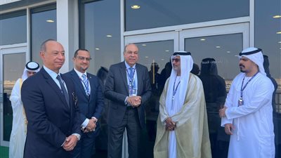 وزير الطيران يشارك في معرض البحرين الدولي للطيران