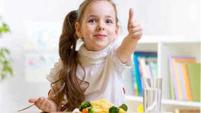 تعرف على كيفية تنظيم وجبات طفلك خلال إجازة العيد.. تعرف على التفاصيل