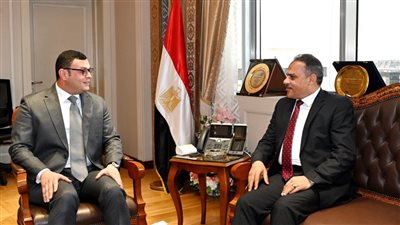 وزير الإسكان يستقبل محافظ الشرقية لبحث توفير مختلف الخدمات لأهالي المحافظة