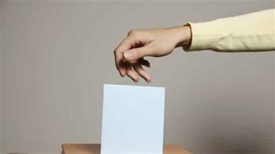 محافظ أسوان يوجه بالاستمرار في تجهيز اللجان الانتخابية استعدادا لاستقبال المواطنين