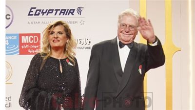 حسين فهمي وهالة سرحان ورانيا يوسف أبرز الحضور في مهرجان القاهرة السينمائي بدورته الـ 45|ث مباشر 