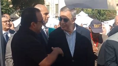 محافظ الإسكندرية يتفقد سوق اليوم الواحد ويتابع توافر السلع | بث مباشر 