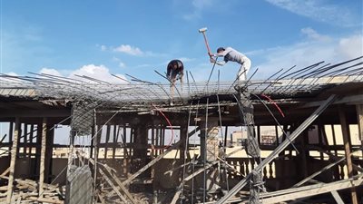 جهاز الشروق يحرر 7 محاضر لمحلات تجارية مخالفة وينفذ إزالة لمخالفات البناء 