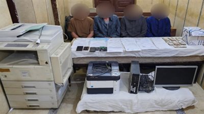 القبض على تشكيل عصابي بتهمة تزوير المحررات الرسمية مقابل مبالغ مالية بأسيوط