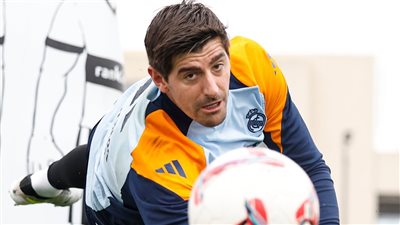 كورتوا يسابق الزمن للحاق بمباراة أرسنال في ربع نهائي دوري الأبطال