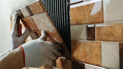 السيراميك مقابل الديون│ مبادرة فريدة من نوعها لحل مشكلات المصانع المتعثرة.. ماذا تعرف عنها؟ 