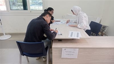 عقد الانتخابات الطلابية في جامعة حلوان الأهلية بمشاركة كبيرة من الطلاب