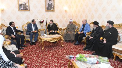 محافظ قنا يهنئ الأقباط بمناسبة ميلاد الشهيد مارجرجس