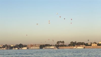 1500 سائح على متن 70 رحلة بالون طائر بسماء الأقصر