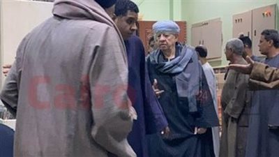 الشيخ ياسين التهامي يقدم العزاء لشيخ الأزهر في وفاة شقيقته