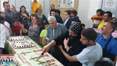 تورتة بطول 5 أمتار في ختام احتفالات دير مارجرجس الرزيقات بالأقصر|صور