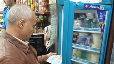 حملة تفتيشية على المحلات والمعارض بالغردقة لضبط الأسعار والتأكد من صلاحية السلع| صور