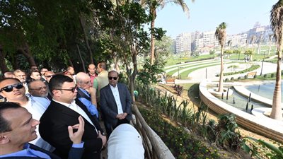 وزير الإسكان يشدد على الإسراع بمعدلات تنفيذ مشروع تطوير وإحياء حديقة الأزبكية