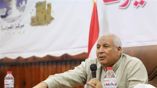 جانب من لقاء محافظ