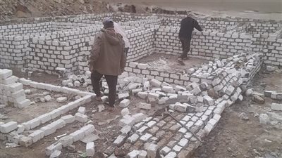 إزالة تعديات على الأراضي الزراعية وأملاك الدولة بحلوان | صور