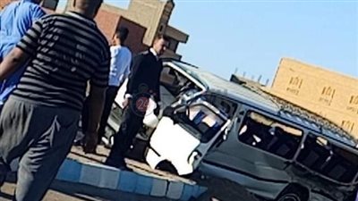 إصابة 12 شخصا في تصادم ميكروباص وسيارة ربع نقل برأس غارب| أسماء