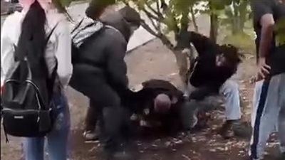 والدان يحاولان خنق ابنتهما لأسباب أخلاقية.. ما القصة؟ 