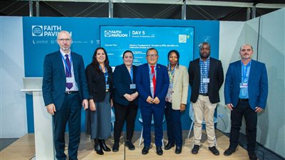 الجمع بين القيم الدينية والمعرفة العلمية.. تفاصيل مناقشات اليوم الخامس من جلسات جناح الأديان في COP29