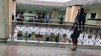 وصول أسرة عصام صاصا لحضور جلسة استئناف الشقيقين على حكم حبسهما في قضية التزوير