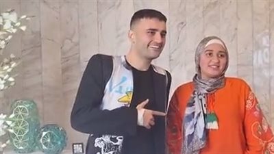 الشيف بوراك التركي يستقبل الزوار في افتتاح مطعمه الجديد بالتجمع | بث مباشر