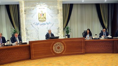 رئيس الوزراء يترأس الاجتماع الأول للجنة الدين الخارجي وتنظيم الاقتراض