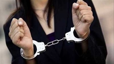 ضبط المتهمة بسرقة 5 آلاف دولار من شقة أستاذ جامعي بالدقهلية