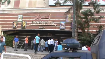 إغلاق بعض المحلات التجارية في سراج مول تنفيذا لحكم قضائي