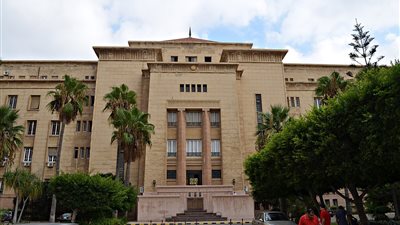 دعوى قضائية تطالب بإلغاء قرار فصل عدد من طلاب كلية الهندسة وعودتهم لاستكمال دراستهم