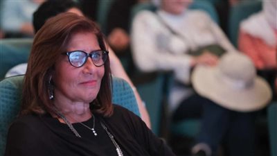 حفل توقيع كتاب لـ ميرفت أبو عوف عن تطور السينما المصرية في أيام القاهرة للصناعة.. اليوم