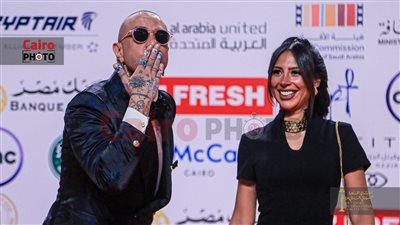 شقيق أحمد الفيشاوي يكشف حقيقة زواجه من سمية الألفي الصغيرة بعد ظهورهما سويًا بمهرجان القاهرة