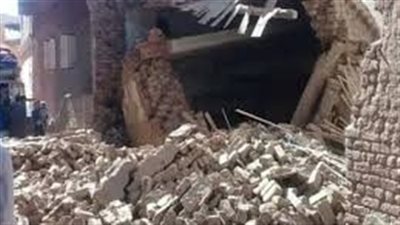 انهيار جزئي لمنزل مأهول بالسكان في سوهاج دون إصابات 