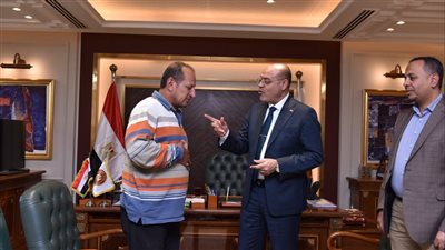 تعامل بشكل غير لائق مع أحد المواطنين.. وزير العمل يقرر إيقاف موظف وتحويله للتحقيق