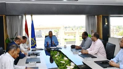 استعدادا لتطبيق منظومة التأمين الصحي الشامل.. محافظ أسوان يشدد باستمرار تقديم الخدمات الطبية للمواطنين