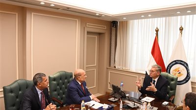 وزير البترول يبحث مع آي بي آر خطط زيادة الإنتاج وتوسيع أنشطتها في البحث والاستكشاف