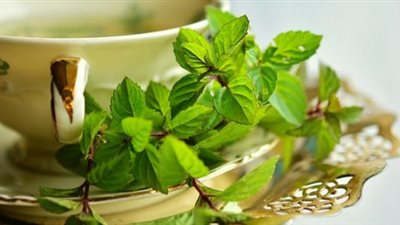 10 مشروبات طبيعية لتعزيز طاقتك خلال اليوم