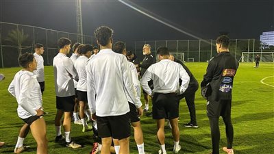 ميكالي يطالب لاعبي منتخب الشباب بالتركيز في لقاء ليبيا