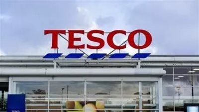سحب منتجات شركة تيسكو البريطانية من الأسواق بسبب عدوى السالمونيلا.. ما القصة؟ 
