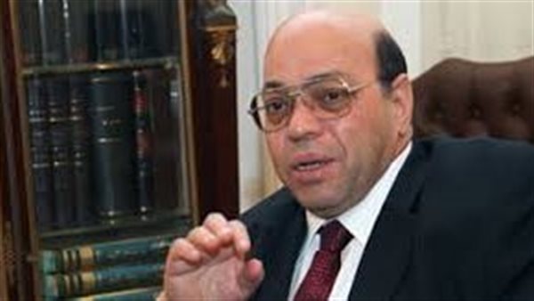 شاكر عبد الحميد 