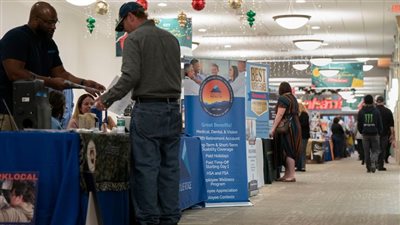 انخفاض طلبات إعانة البطالة الأسبوعية في أمريكا لأدنى مستوياتها منذ أبريل